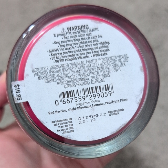 Bath & Body Works Vampire Blood Red Candle 8 ounces Soy wax blend - Picture 4 of 5